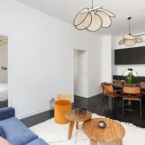  Apartment Ponthieu Champs Elysees